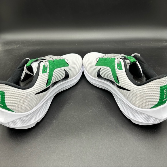 Nike Air Zoom Pegasus 40 Oregon Track Club OTC White Green FJ2845-100 Men’s 8 - Picture 7 of 8